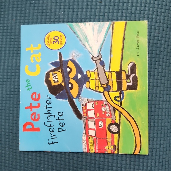 Set of Pete the Cat Books - Picture 3 of 4